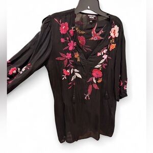 JOHNNY WAS - women’s mesh cover and black tank top set